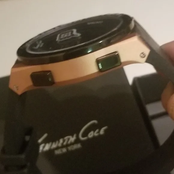 Watch - Picture 5 of 9